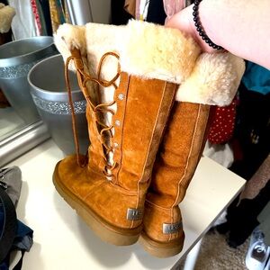 UGG BOOTS